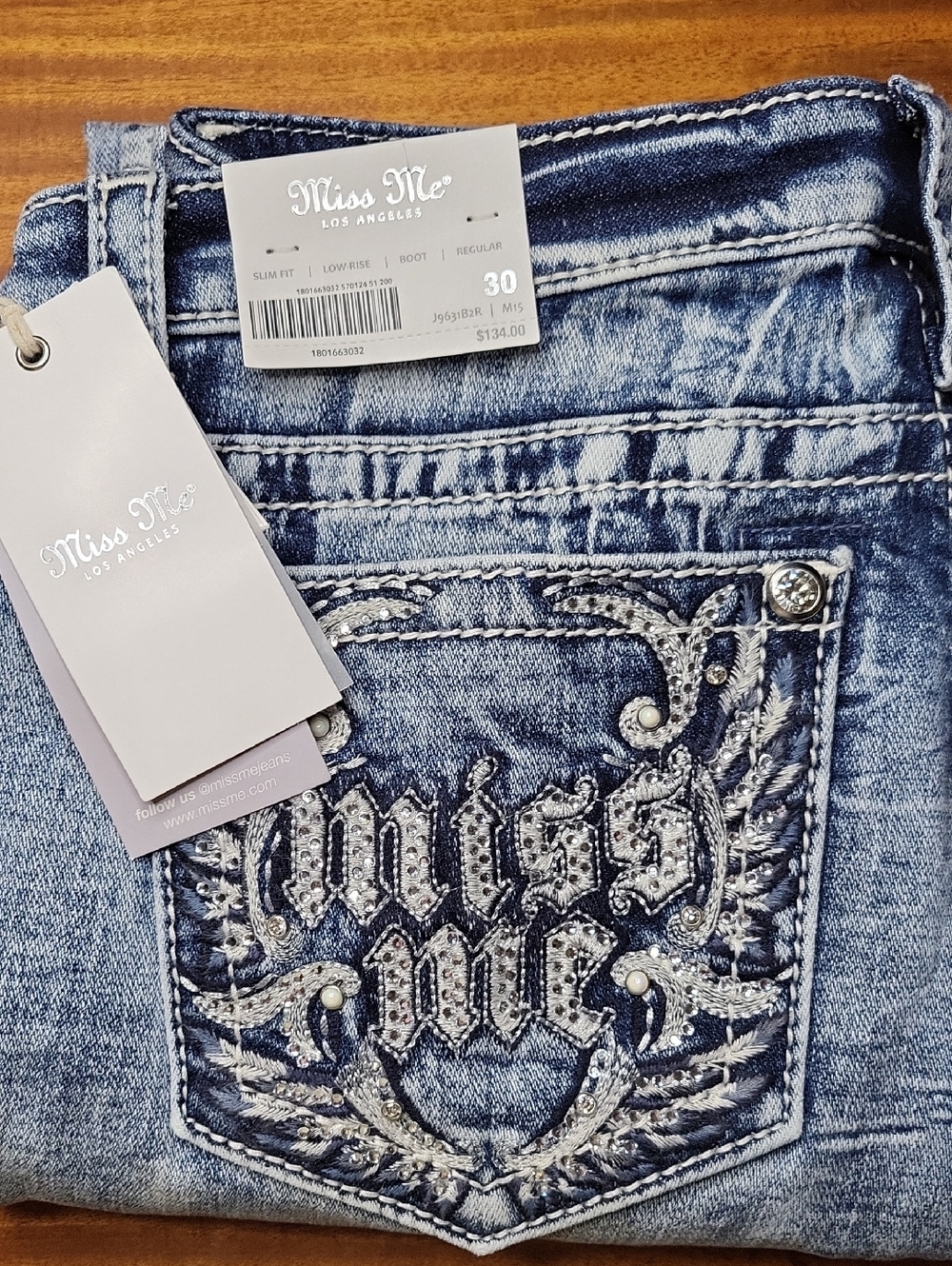 Miss Me Women's Light Wash Embroidered Pocket Jeans - Picture 8 of 8